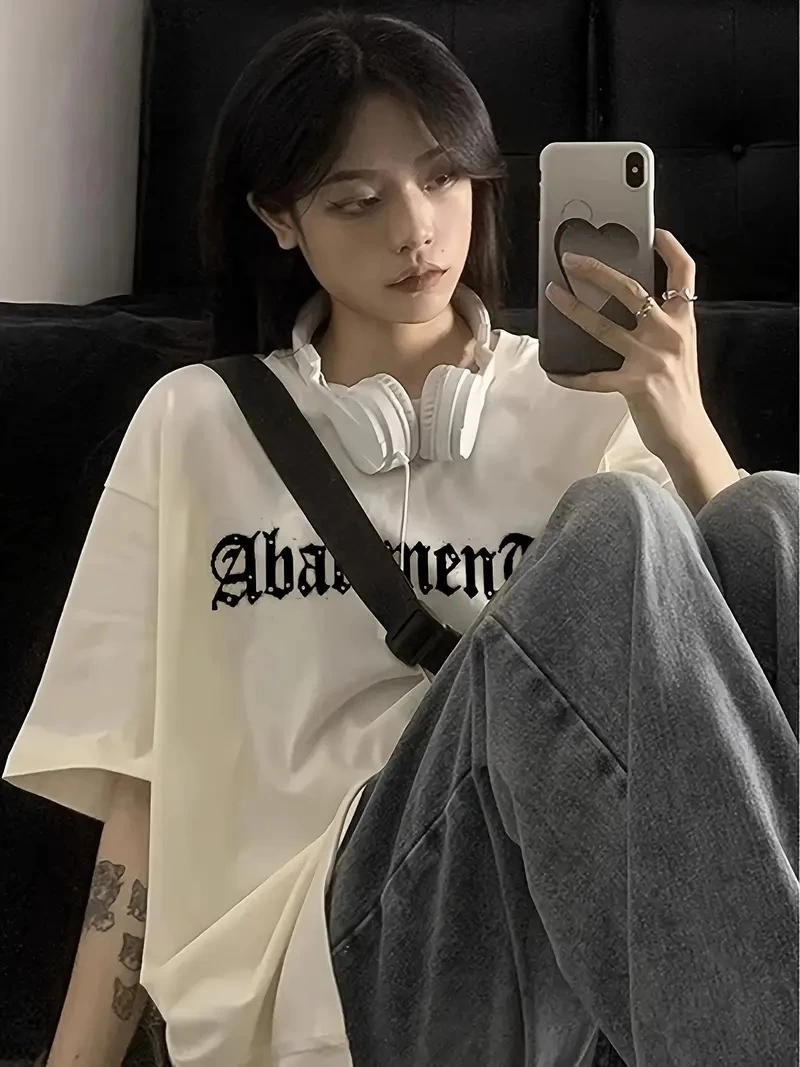 Kadın Örümcek Baskılı Bisiklet Yaka T-shirt - Beyaz