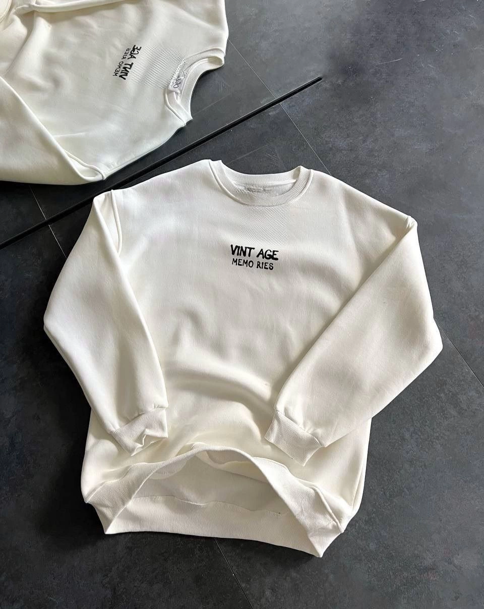 Kadın Bisiklet Yaka Üç İplik Baskılı Oversize SweatShirt - Beyaz