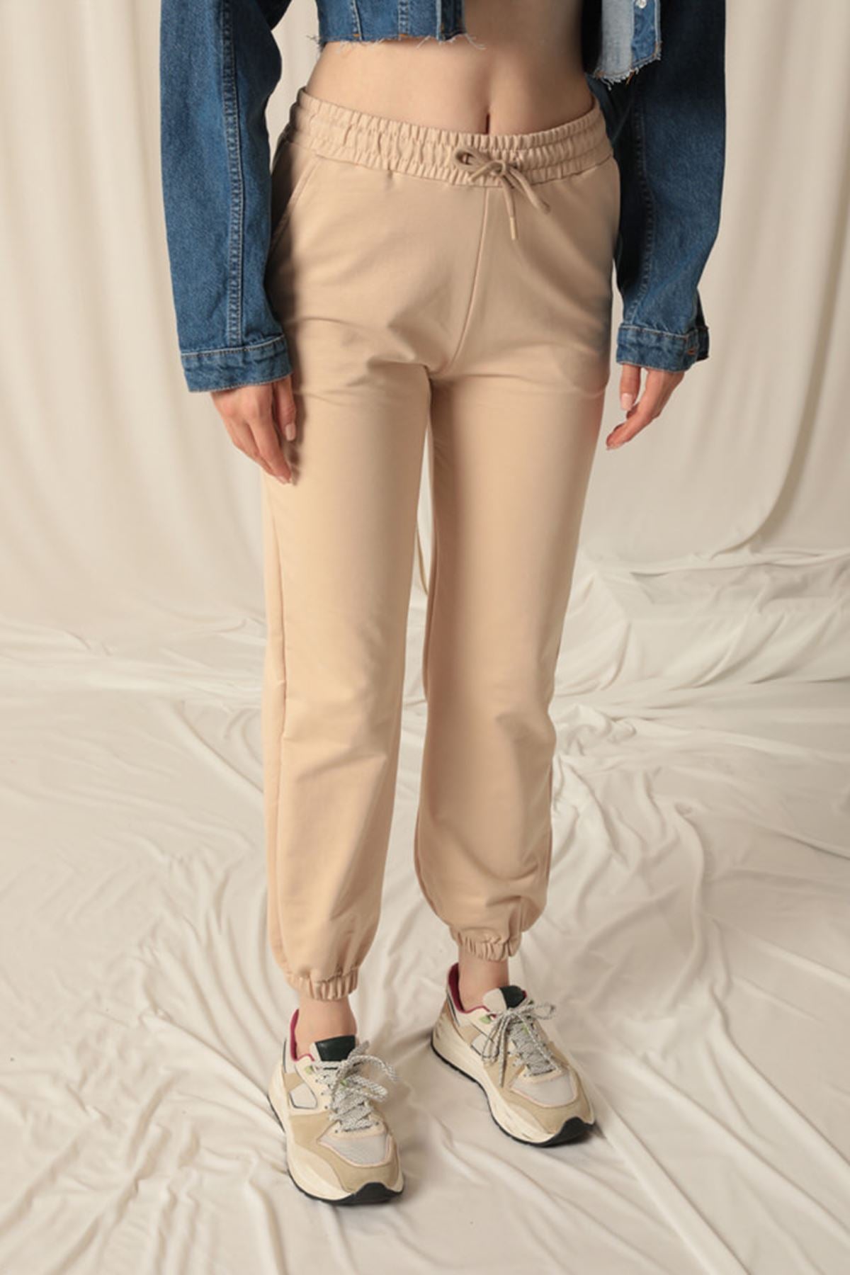 İki İplik Kumaş Paçası Lastikli Kadın Bej Eşofman
