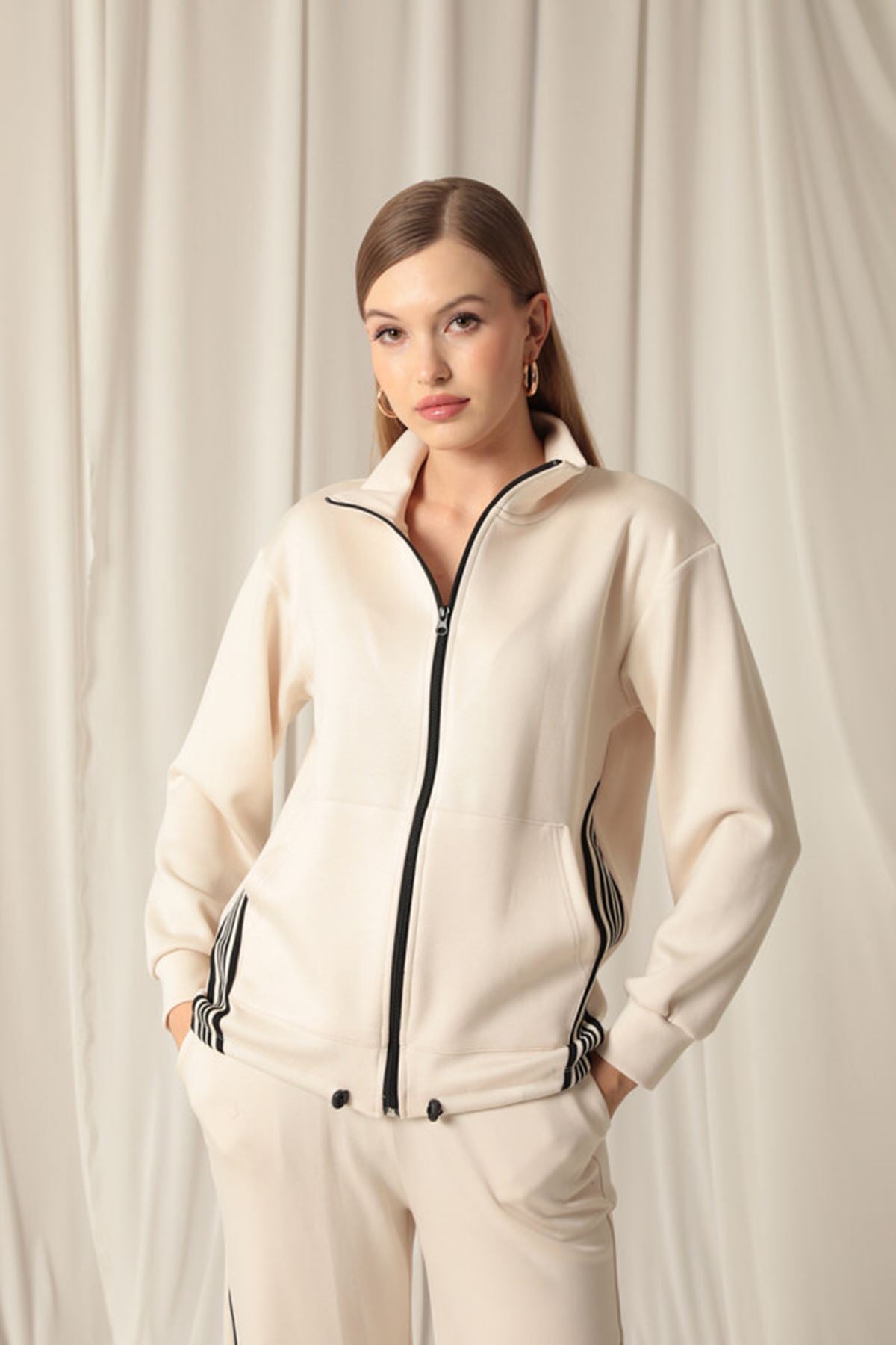 Modal Kumaş Şeritli Kadın Bej Takım