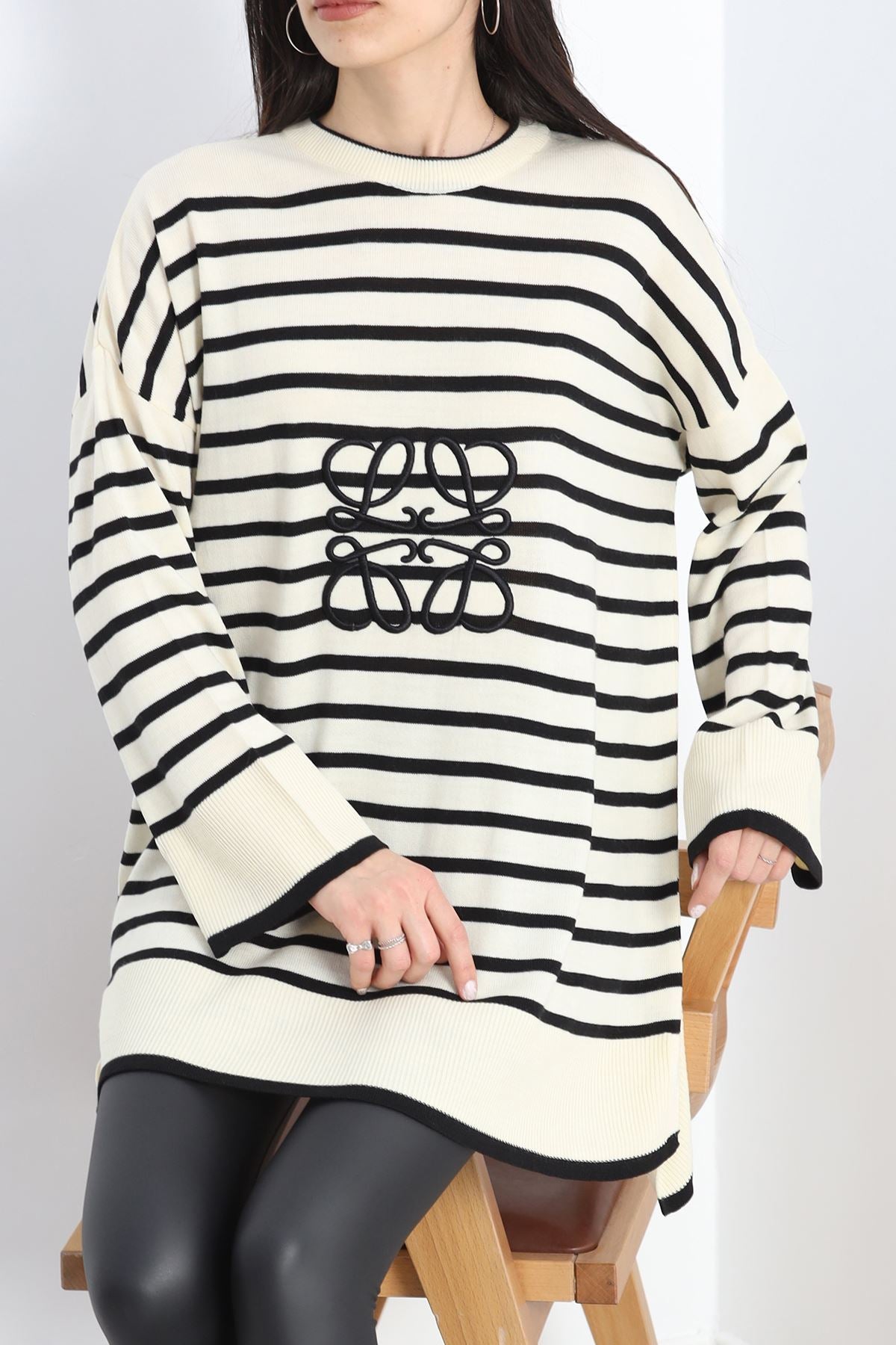 Nakışlı Oversize Triko Kazak Lattesiyah - 540.1247.