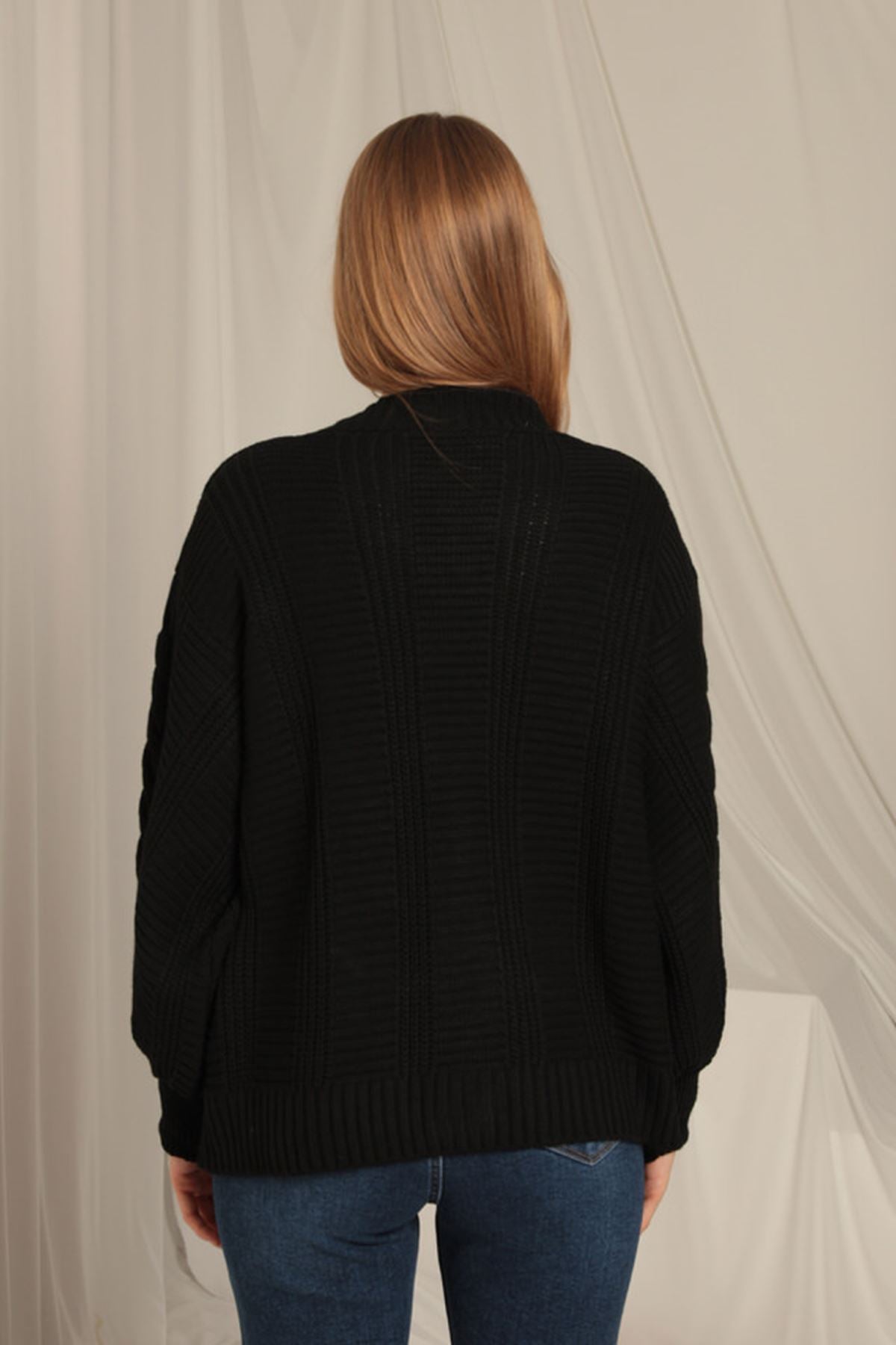 Triko Kumaş Örgü Detaylı Kadın Siyah Hırka