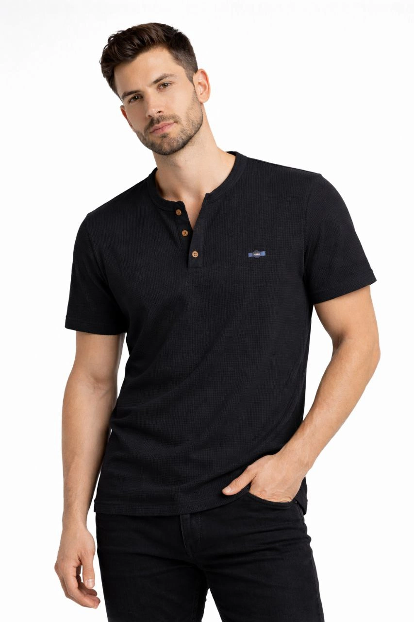 Erkek Waffle Dokulu Likralı Henley Yaka Düğmeli Regular Fit Kısa Kollu T-Shirt - Siyah