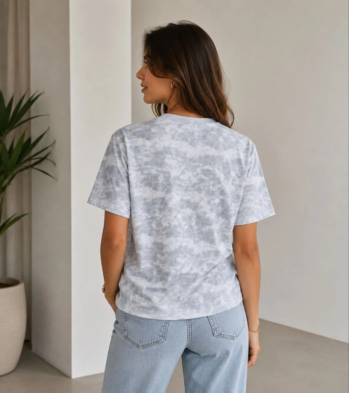 Kadın Batik Desenli Tişört Bisiklet Yaka Kısa Kol Regular Fit T-shirt - Gri