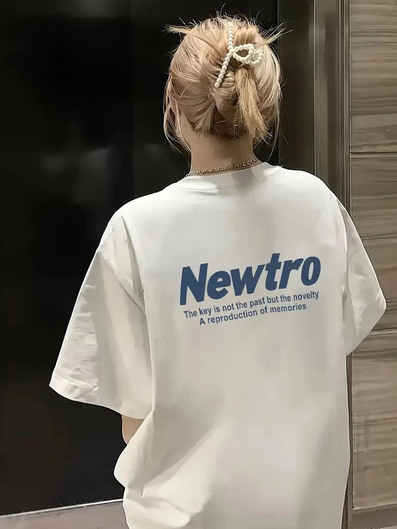 Kadın Newtro Baskılı Oversize Bisiklet Yaka T-shirt - Beyaz