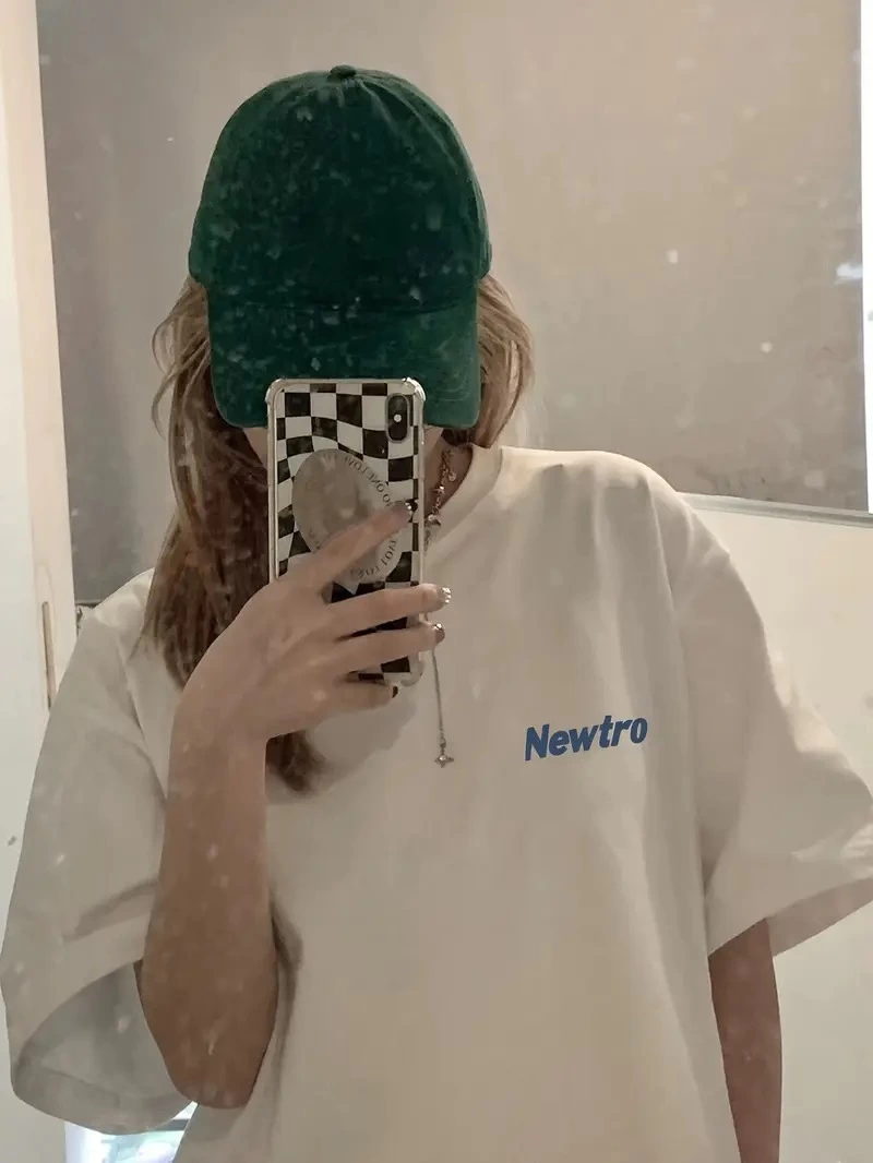 Kadın Newtro Baskılı Oversize Bisiklet Yaka T-shirt - Beyaz
