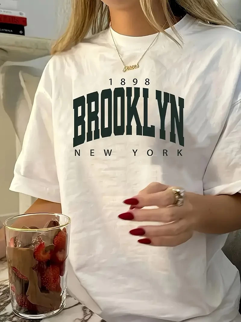 Kadın Brooklyn Harf Baskılı Kısa Kollu T-shirt - Beyaz