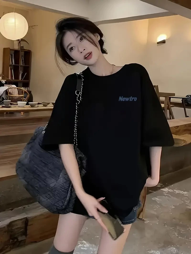 Kadın Newtro Baskılı Oversize Bisiklet Yaka T-shirt - Siyah
