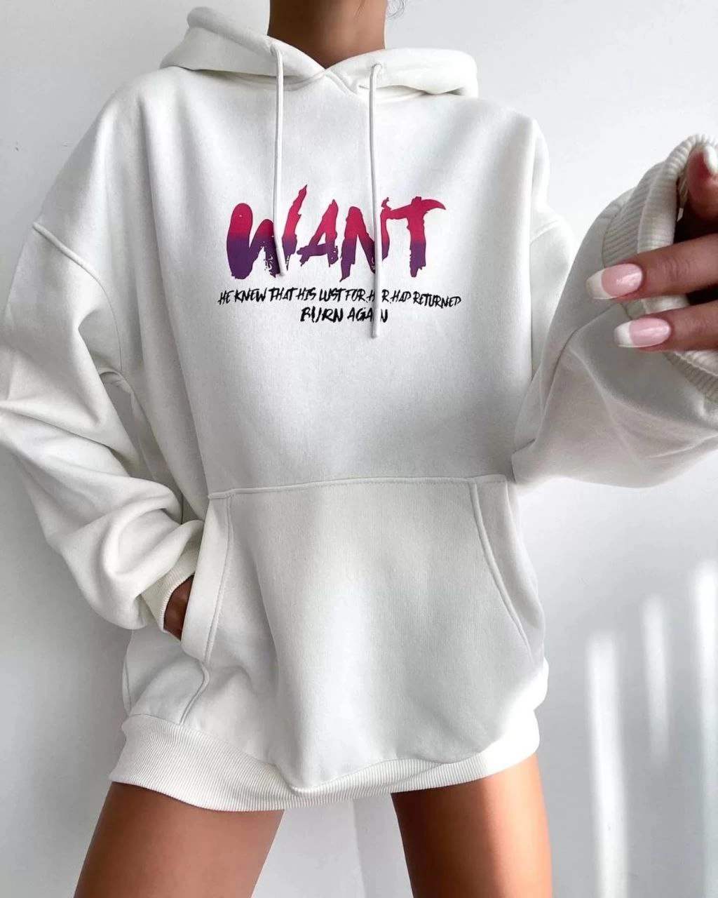 Kadın Baskılı Üç İplik Kapüşonlu Oversize Sweatshirt - Beyaz