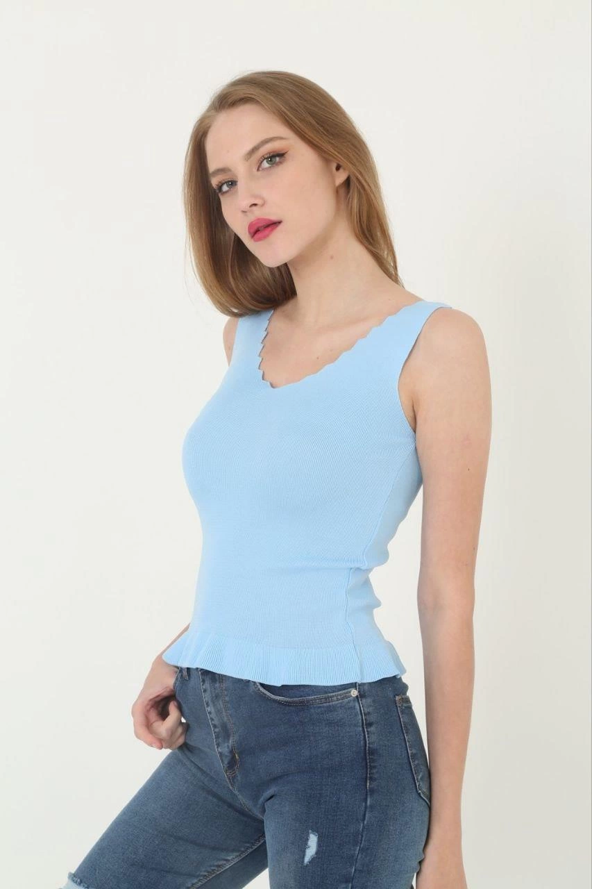 Kadın V Yaka Fırfır Detay T-Shirt - Mavi
