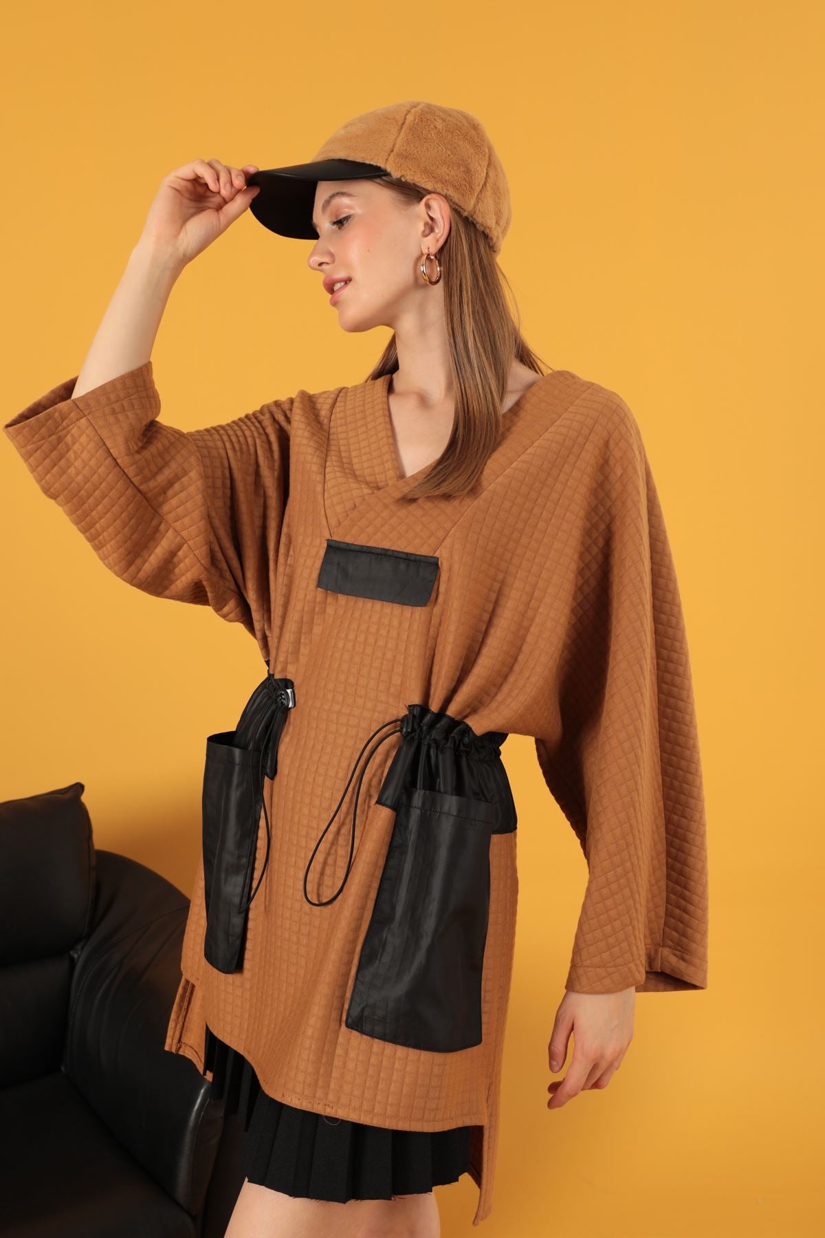 Petek Kumaş Garnili Oversize Kadın Sweat-Camel