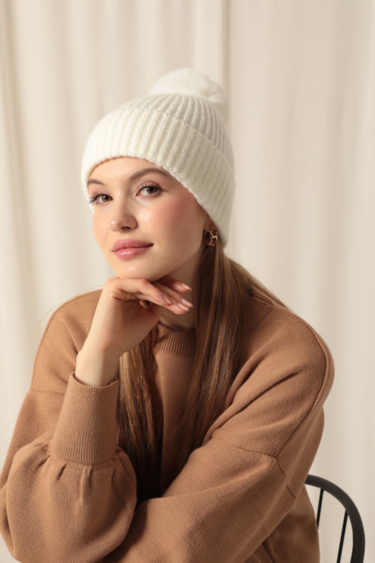 Ponponlu Kadın Ekru Bere