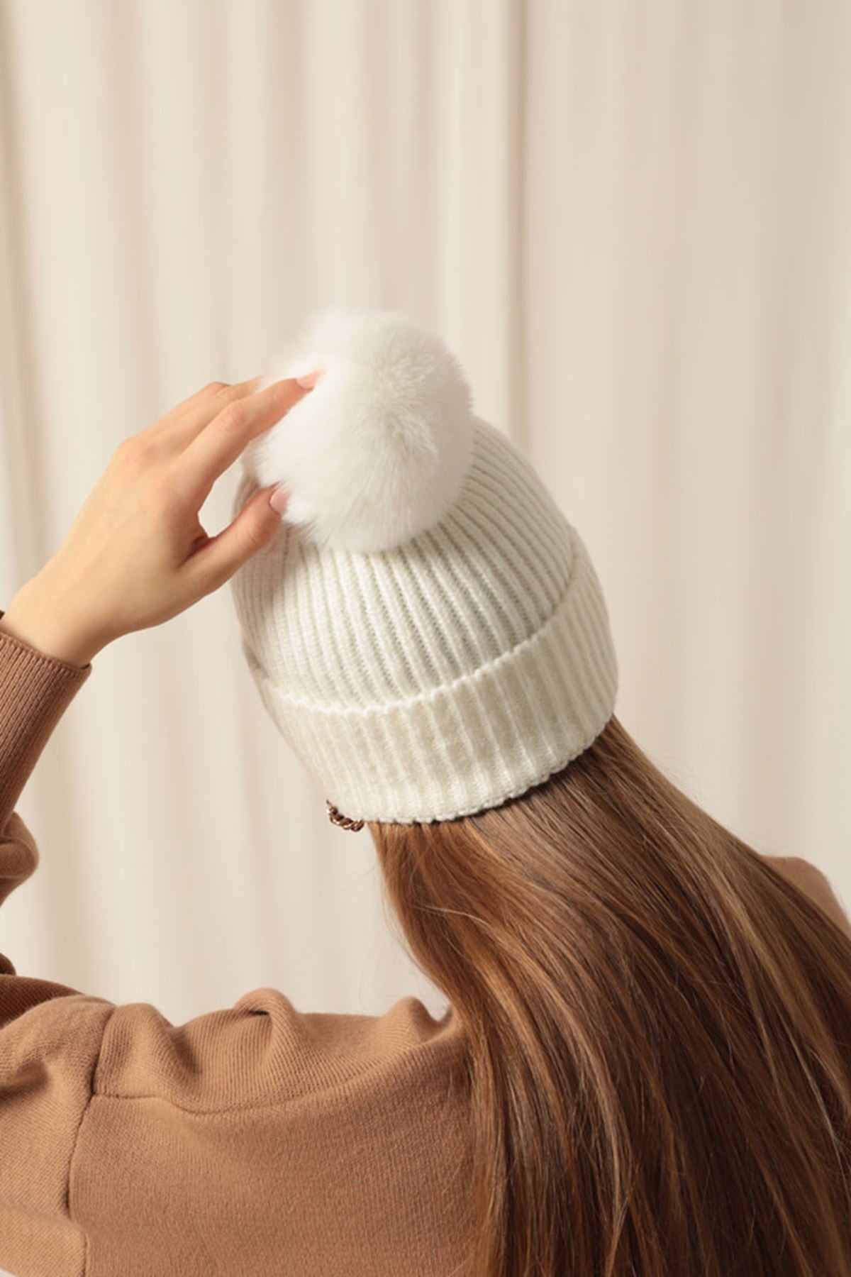 Ponponlu Kadın Ekru Bere