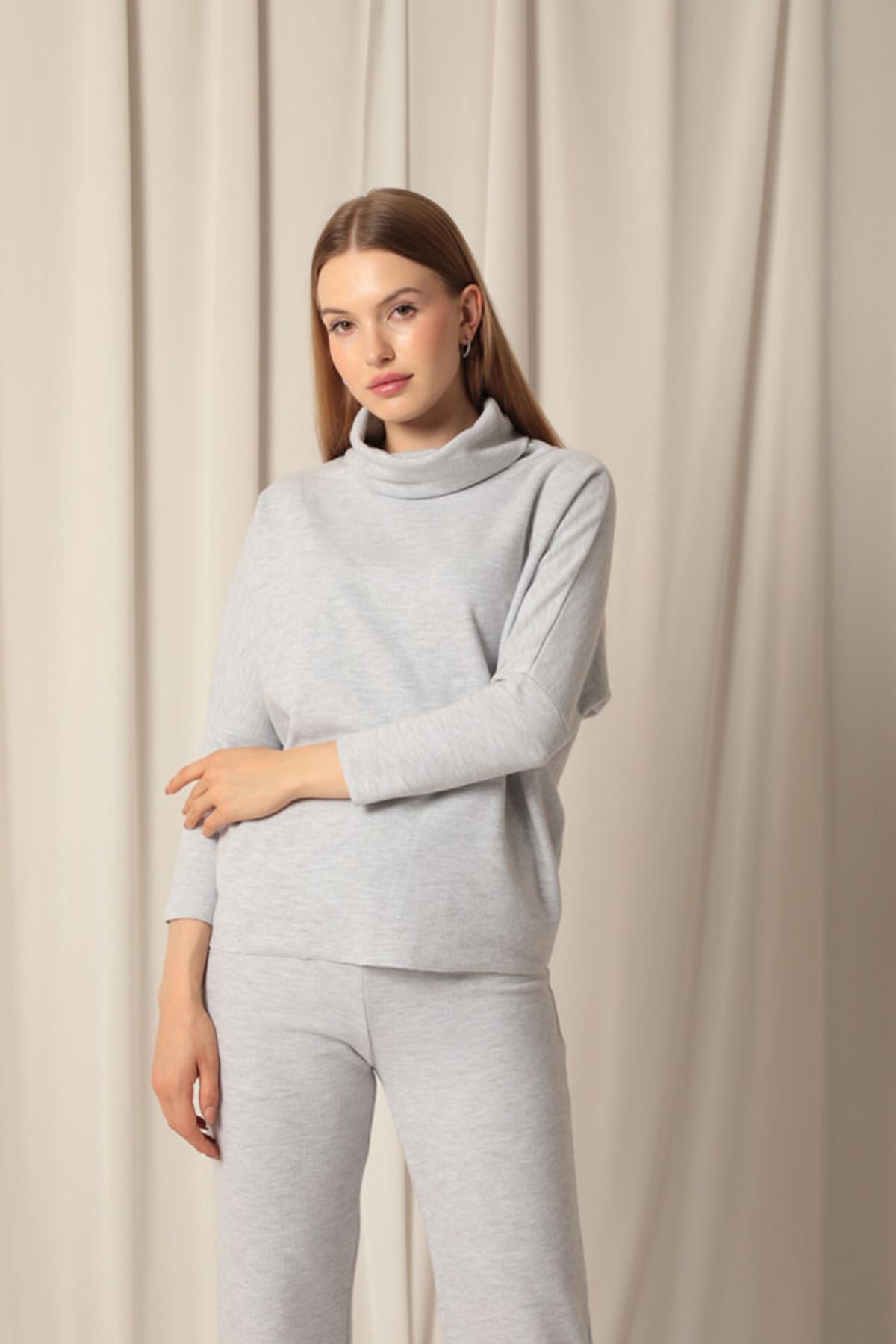 Selanik Kumaş Degaje Yaka Kadın Gri Takım