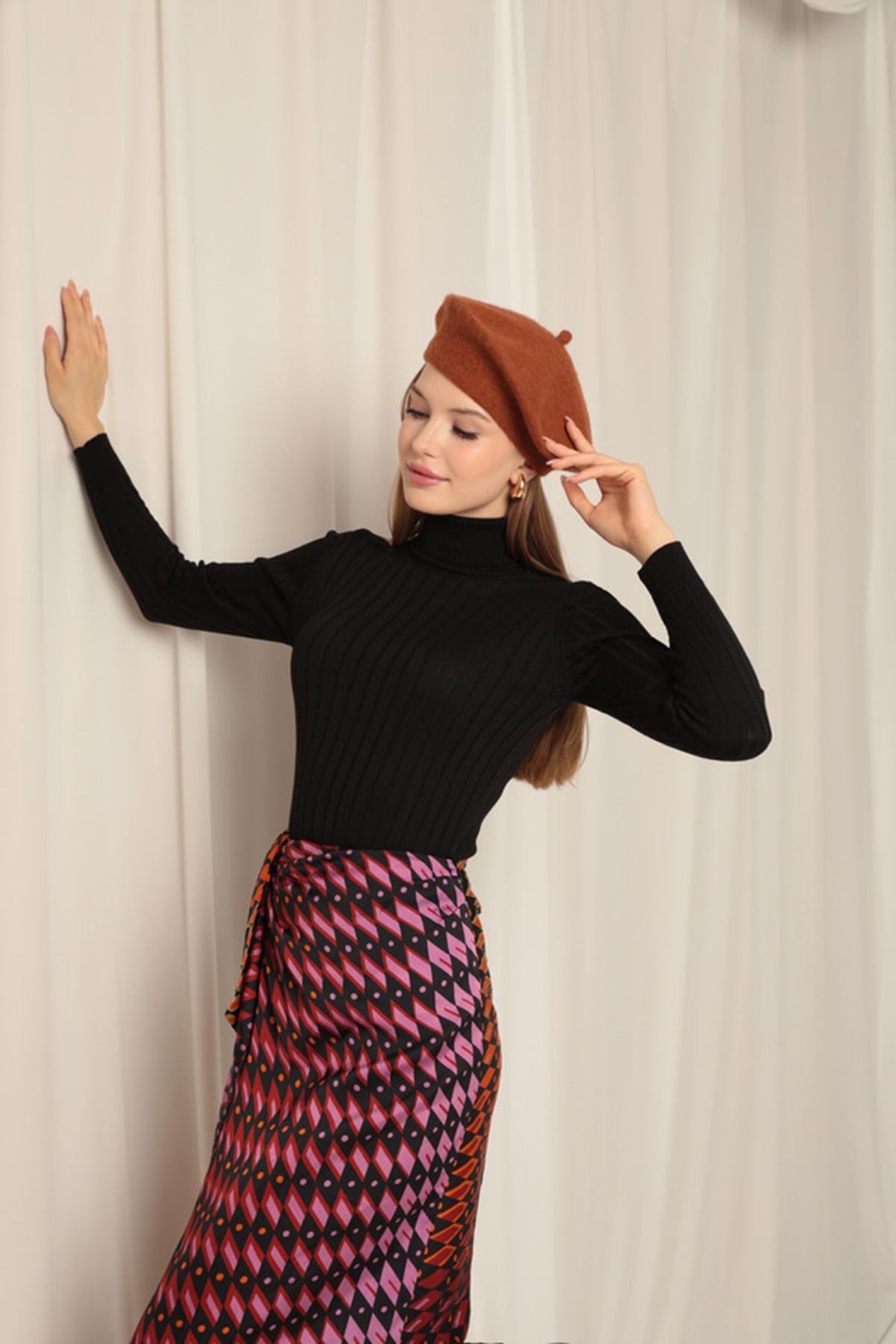 Triko Kumaş Yakalı Saç Örgülü Desen Fuşya Etek Takım