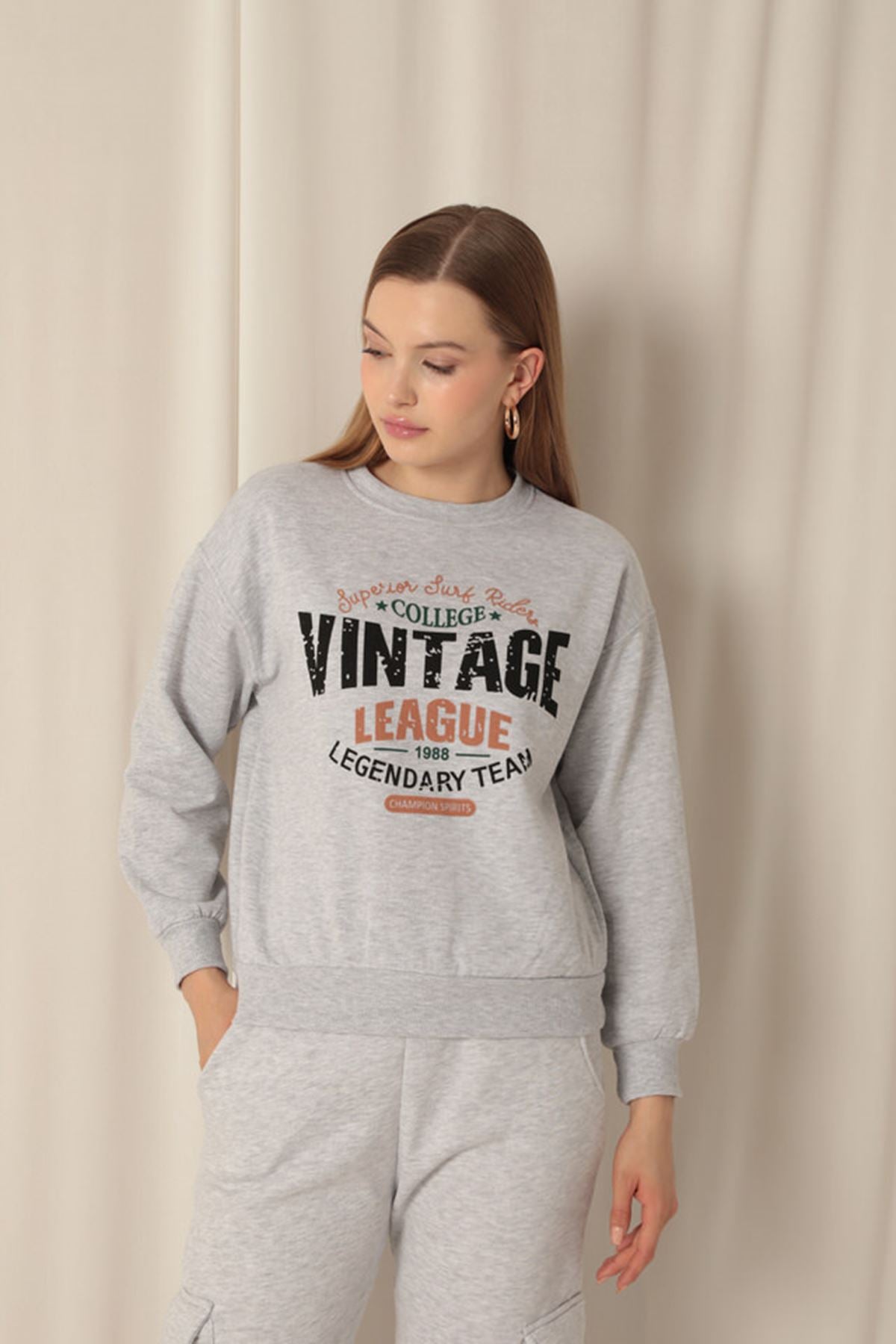 Üç İplik Kumaş Vintage Baskılı Kadın Gri Sweat