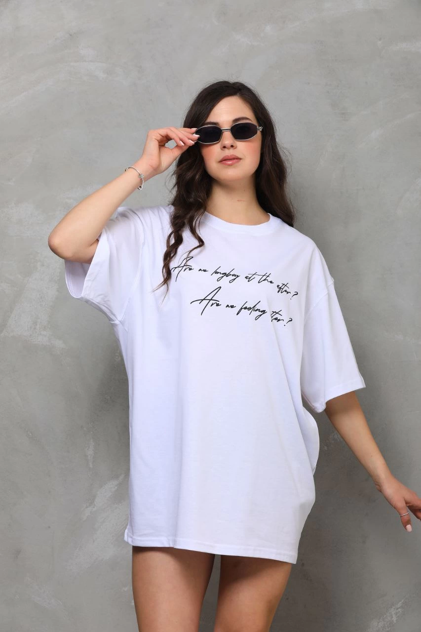 kadın Bisiklet Yaka Baskılı Oversize T-Shirt - Beyaz