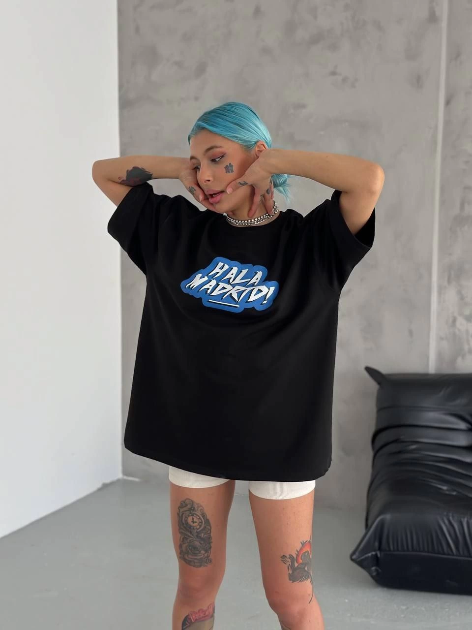 kadın  Bisiklet Yaka Baskılı Oversize T-Shirt - Siyah