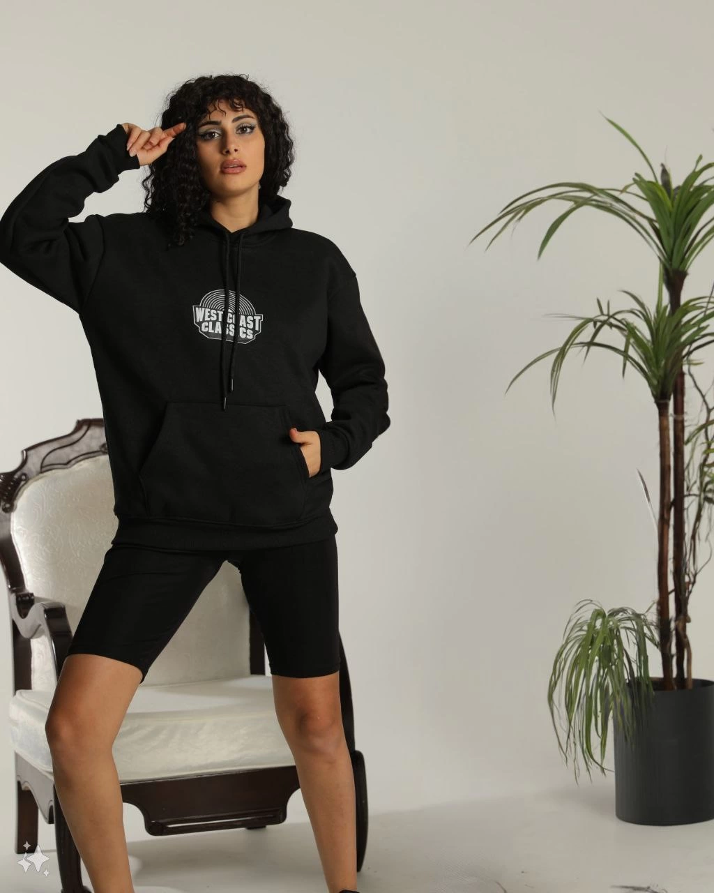 Kadın Sırt Baskılı Kapüşonlu Üç İplik Oversize Sweatshirt - Siyah
