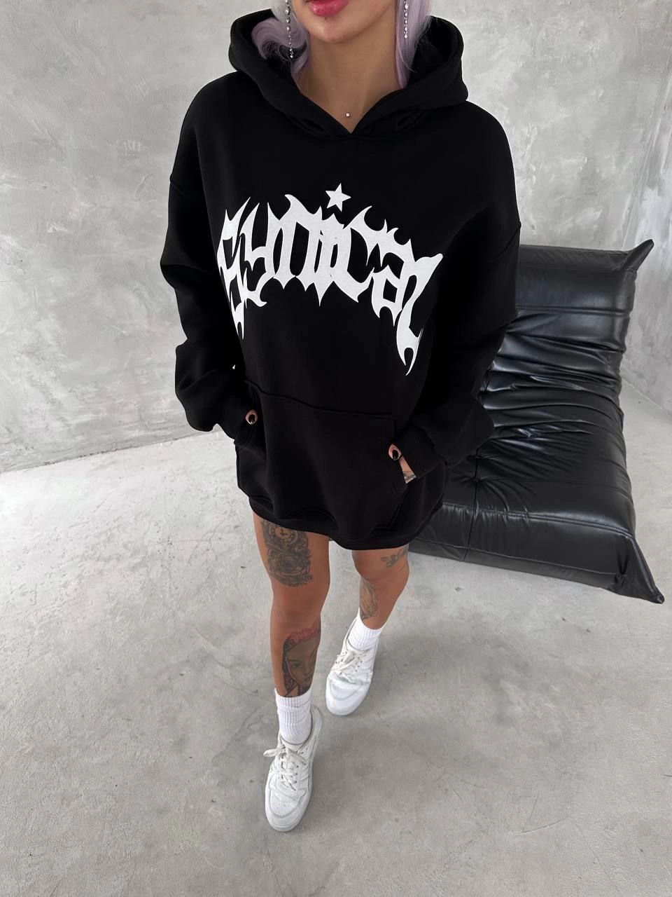 Kadın Üç İplik Kapüşonlu Baskılı SweatShirt - Siyah