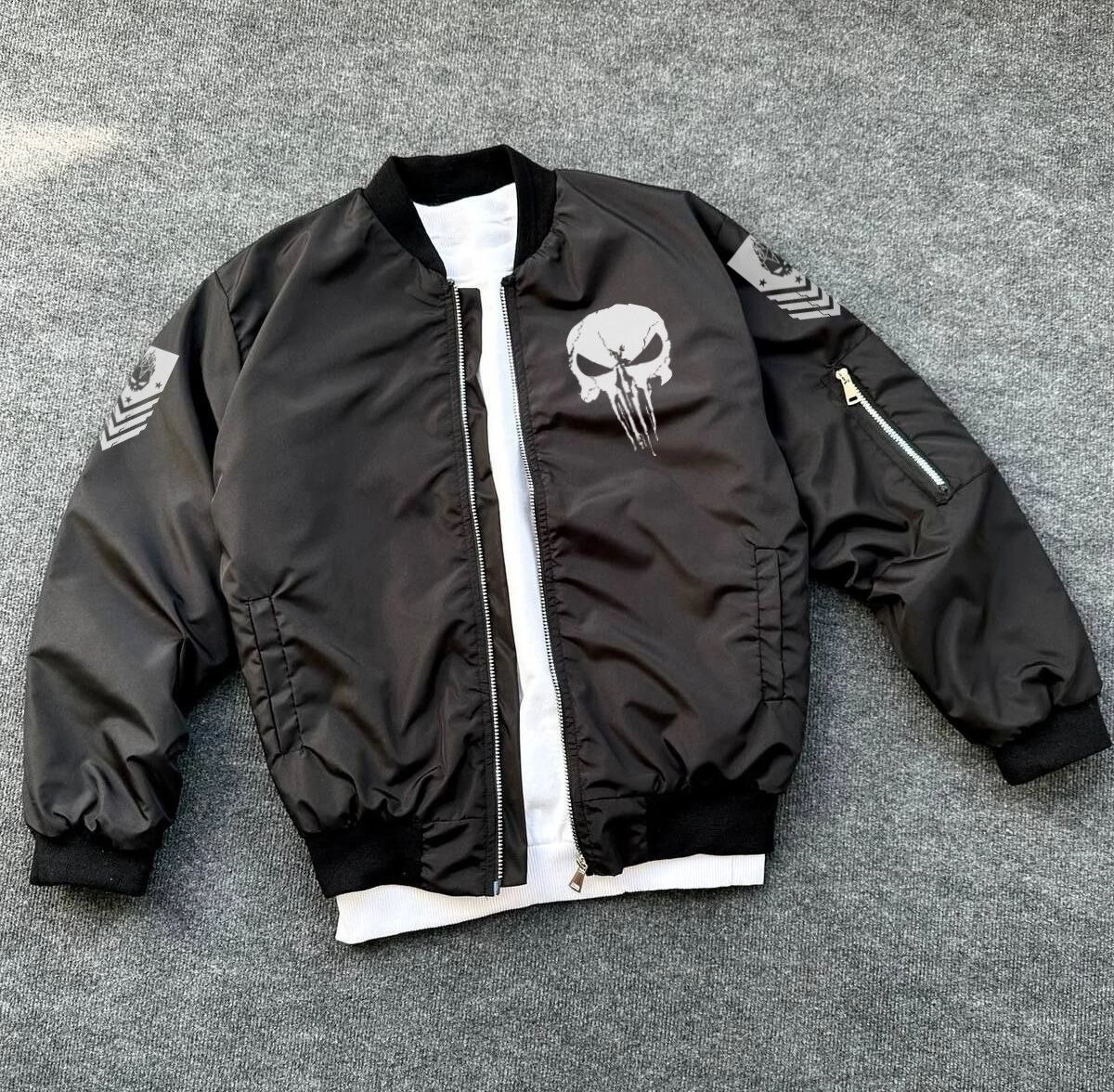 ERKEK Siyah Askeri Tarz Bomber Mont Punisher Skull Detaylı Fermuarlı Cepli - Siyah